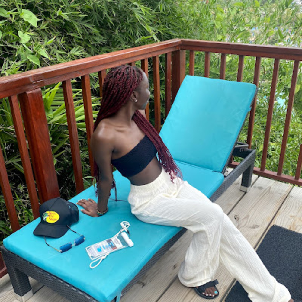 Meet your Posher, I’ts meloni